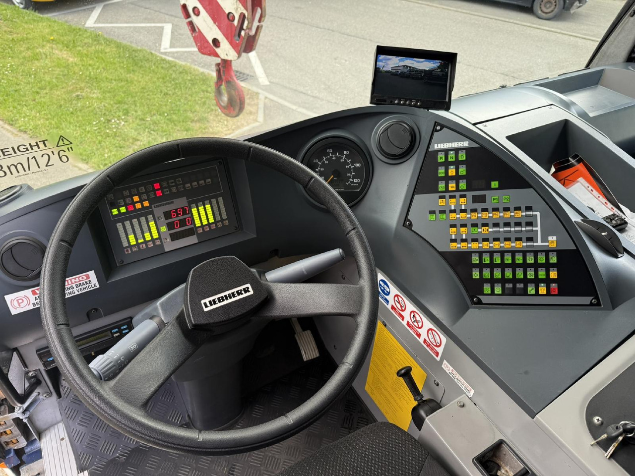 Autogrúa Liebherr LTM 1055-3.1 (05 - 055 855) | 6 x 6: foto 13 Autogrúa Liebherr LTM 1055-3.1 (05 - 055 855) | 6 x 6: foto 13