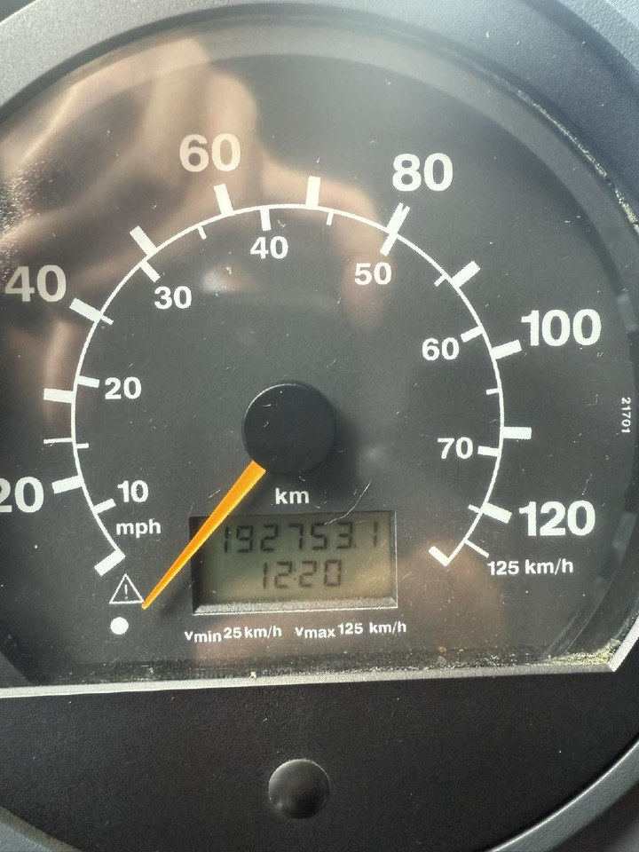 Autogrúa Liebherr LTM 1055-3.1 (05 - 055 855) | 6 x 6: foto 16 Autogrúa Liebherr LTM 1055-3.1 (05 - 055 855) | 6 x 6: foto 16