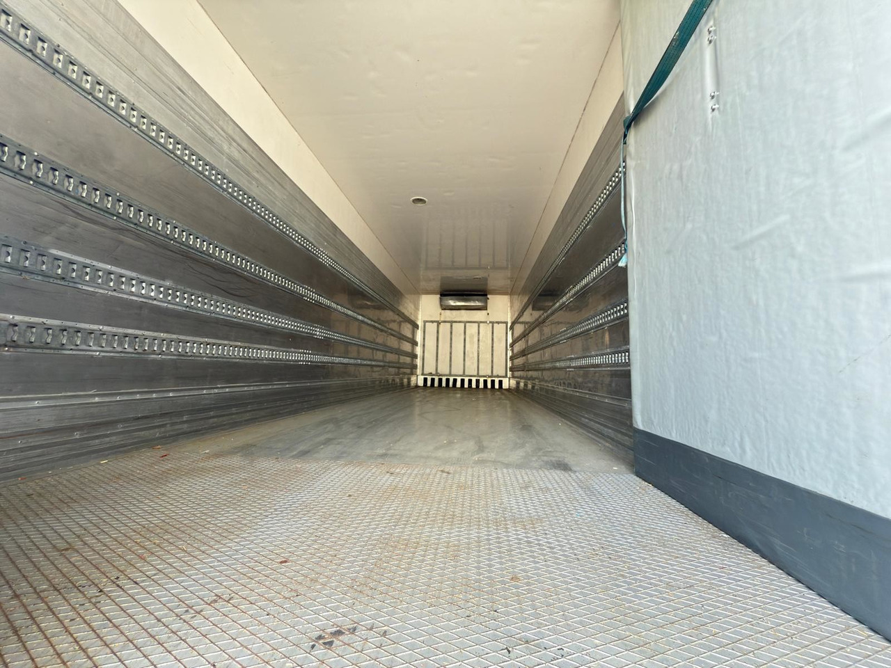 IVECO AD260S42 Stralis E6 (Refrigerator) - Camión frigorífico: foto 5 IVECO AD260S42 Stralis E6 (Refrigerator) - Camión frigorífico: foto 5