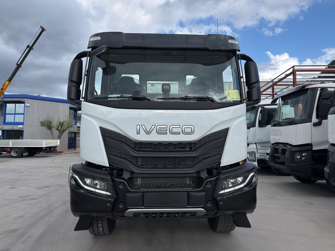 IVECO AD380T46 6x4 E6 (Chassis) - Camión chasis: foto 3 IVECO AD380T46 6x4 E6 (Chassis) - Camión chasis: foto 3