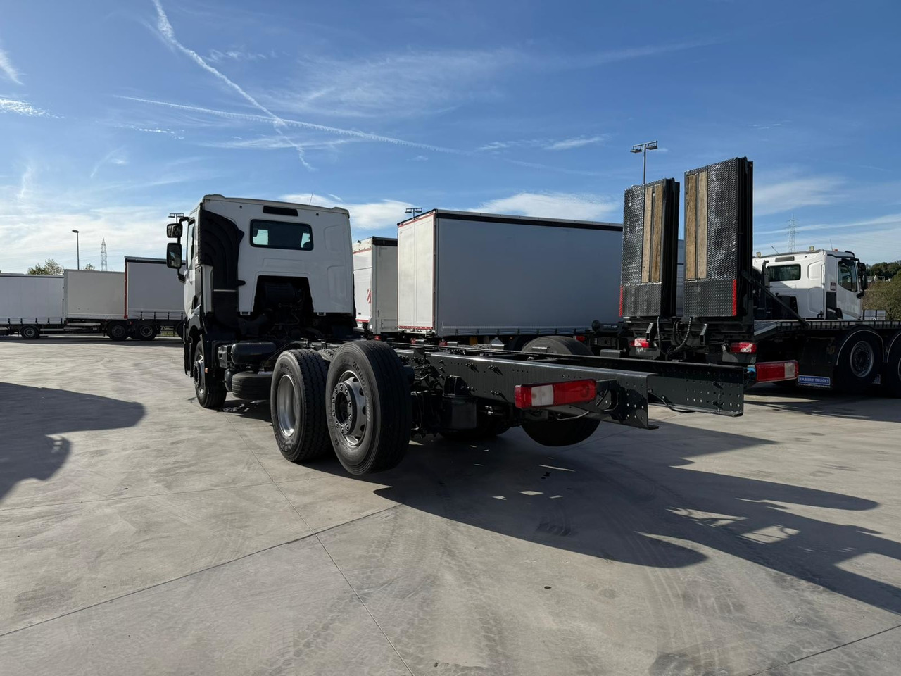 RENAULT C380.26 E6 (Chassis) - Camión chasis: foto 4 RENAULT C380.26 E6 (Chassis) - Camión chasis: foto 4