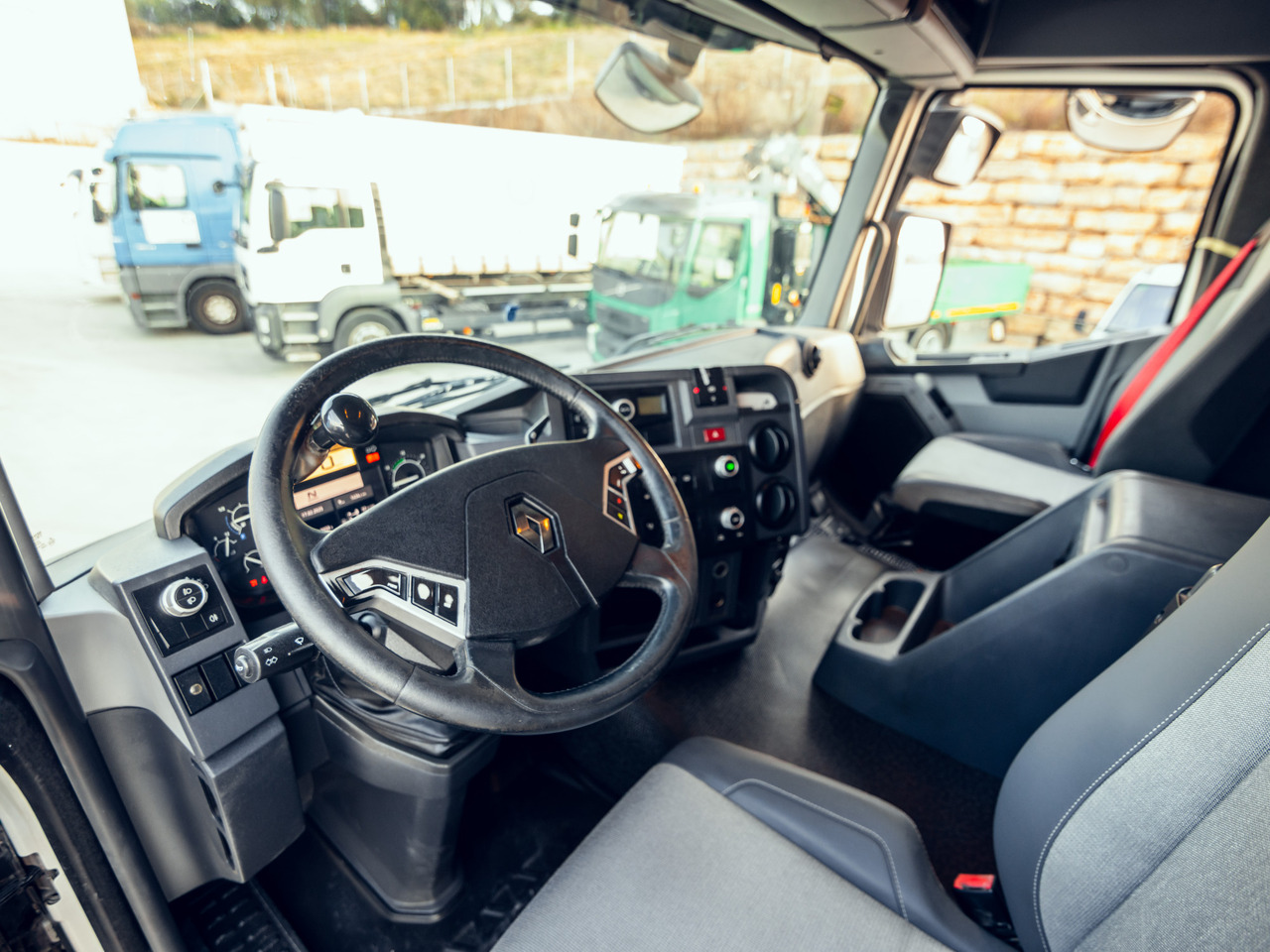 RENAULT C460 E6 (Chassis) - Camión chasis: foto 5 RENAULT C460 E6 (Chassis) - Camión chasis: foto 5