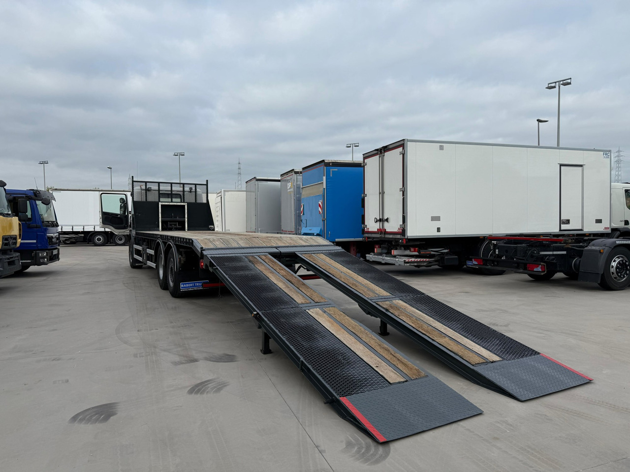 SCANIA P410 E6 (Machinery Carrier) - Camión portavehículos: foto 5 SCANIA P410 E6 (Machinery Carrier) - Camión portavehículos: foto 5