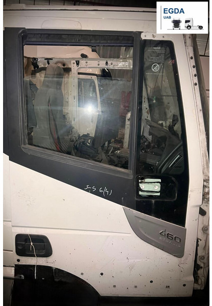 Iveco Stralis - Puerta y piezas: foto 1 Iveco Stralis - Puerta y piezas: foto 1