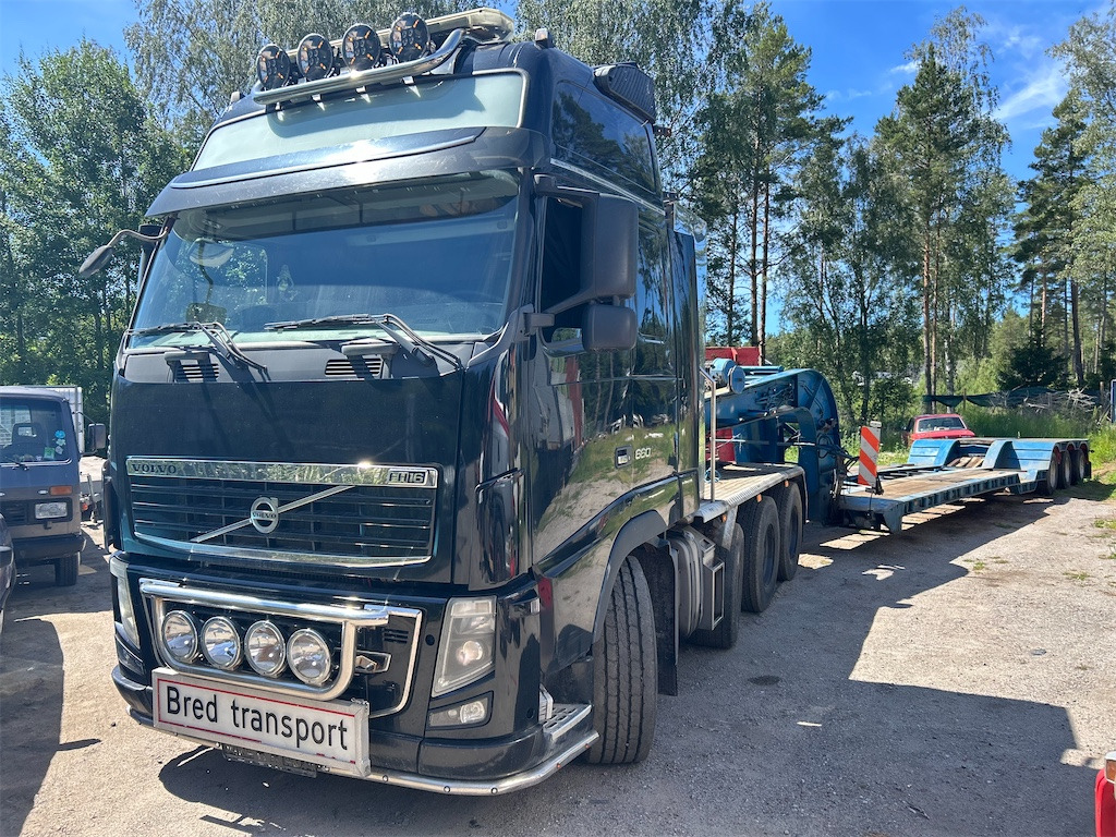 Dragbil / VOLVO FH16 660 med 5:e axel och maskinsläp / Säljes som ekipage - Cabeza tractora: foto 1 Dragbil / VOLVO FH16 660 med 5:e axel och maskinsläp / Säljes som ekipage - Cabeza tractora: foto 1