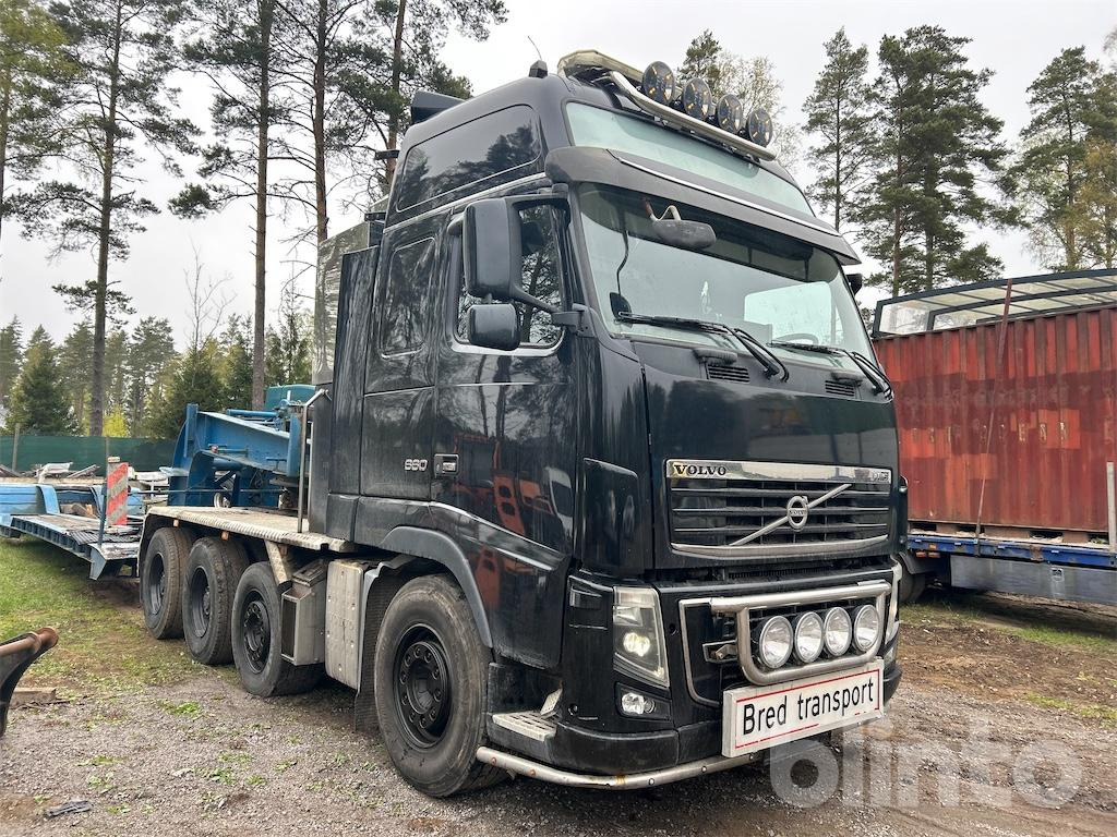 Dragbil / VOLVO FH16 660 med 5:e axel och maskinsläp / Säljes som ekipage - Cabeza tractora, Semirremolque portavehículos: foto 4 Dragbil / VOLVO FH16 660 med 5:e axel och maskinsläp / Säljes som ekipage - Cabeza tractora, Semirremolque portavehículos: foto 4