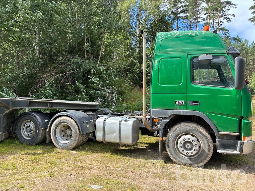 VOLVO FM12 6*2 - Cabeza tractora: foto 2 VOLVO FM12 6*2 - Cabeza tractora: foto 2