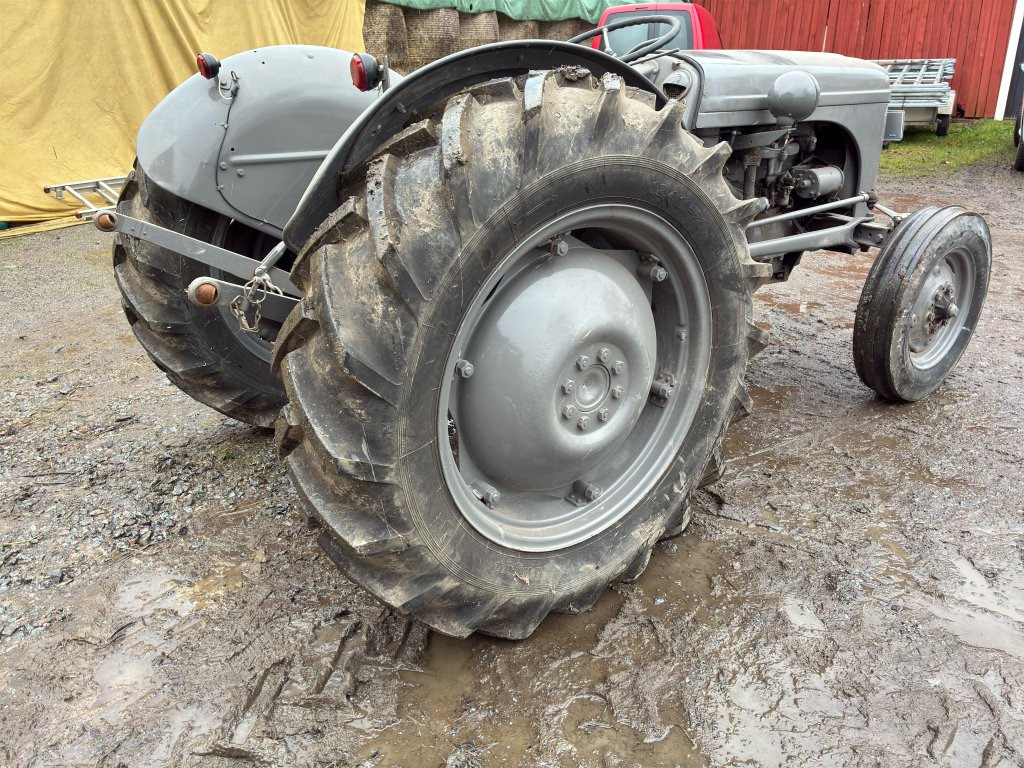 FERGUSON TED 20 - Tractor: foto 5 FERGUSON TED 20 - Tractor: foto 5