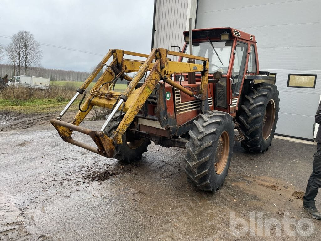 Fiat 880 DT 5 - Tractor: foto 4 Fiat 880 DT 5 - Tractor: foto 4