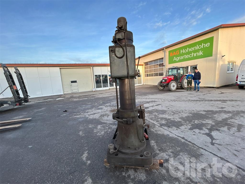 Girards - Máquina herramienta: foto 5 Girards - Máquina herramienta: foto 5