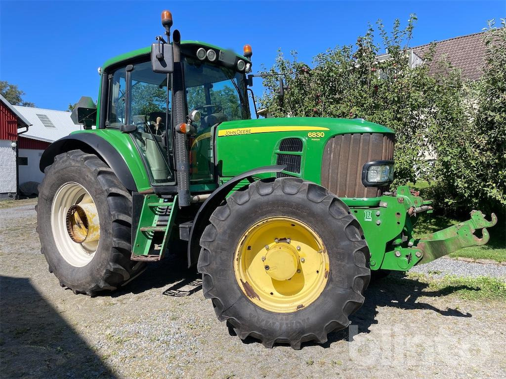 JOHN DEERE 6830 Premium - Tractor: foto 1 JOHN DEERE 6830 Premium - Tractor: foto 1