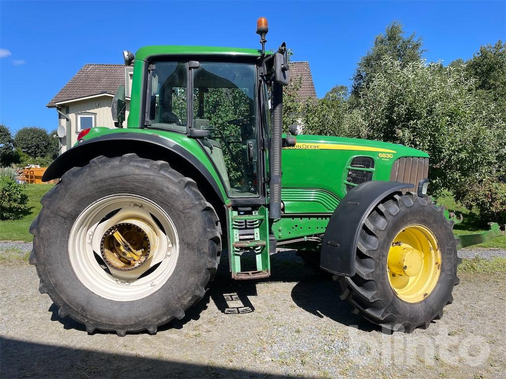 JOHN DEERE 6830 Premium - Tractor: foto 2 JOHN DEERE 6830 Premium - Tractor: foto 2