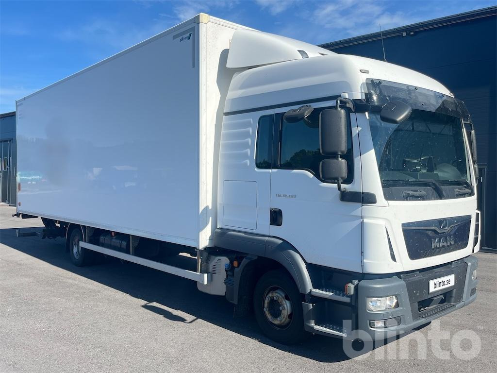 MAN - Camión caja cerrada: foto 3 MAN - Camión caja cerrada: foto 3