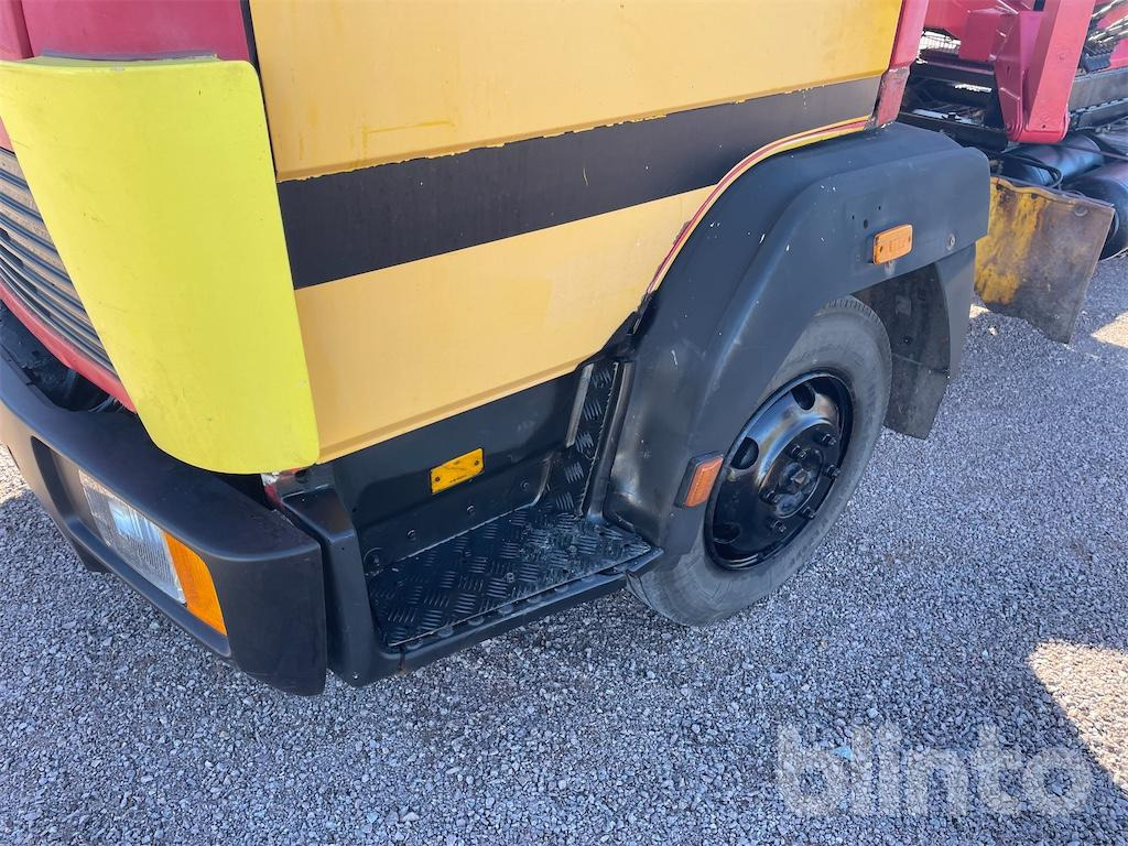 MERCEDES BENZ 814 - Plataforma de tijeras: foto 5 MERCEDES BENZ 814 - Plataforma de tijeras: foto 5