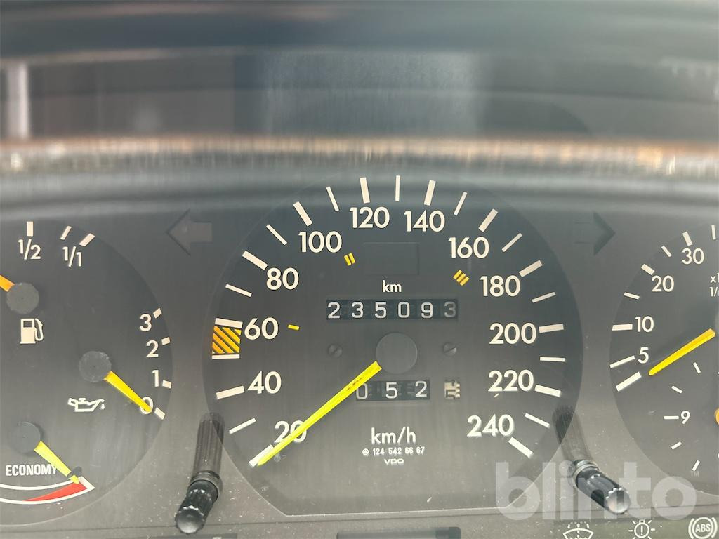 Mercedes Benz 124C (1987) - Coche: foto 5 Mercedes Benz 124C (1987) - Coche: foto 5