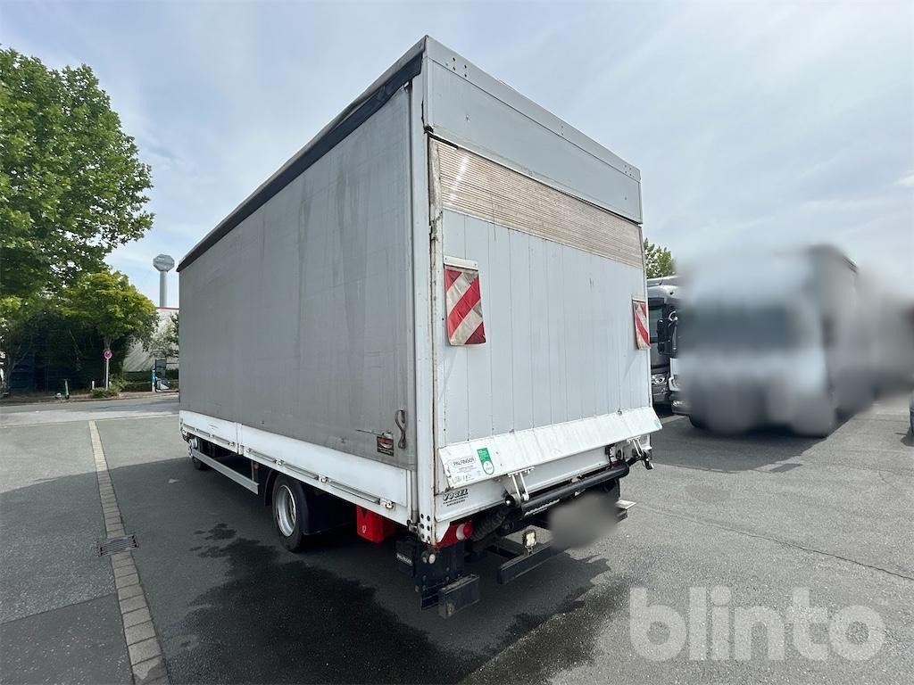 Mitsubishi Fuso Canter 7C15 - Furgoneta con caja de lona: foto 4 Mitsubishi Fuso Canter 7C15 - Furgoneta con caja de lona: foto 4