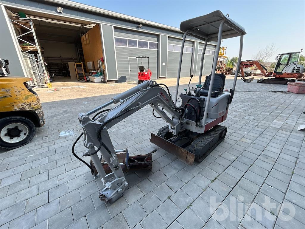 Takeuchi TB108 (2011) - Miniexcavadora: foto 1 Takeuchi TB108 (2011) - Miniexcavadora: foto 1