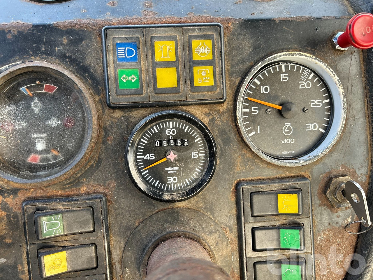 Tractor VALMET 405-4: foto 30 Tractor VALMET 405-4: foto 30