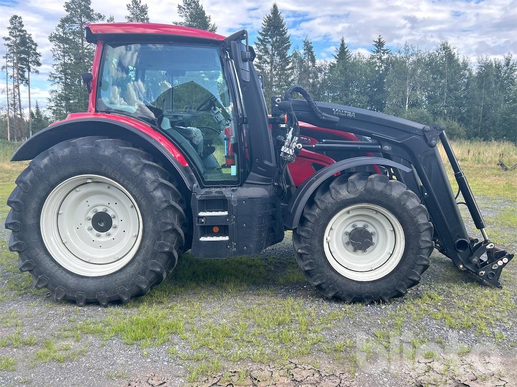 VALTRA N154E Active - Tractor: foto 4 VALTRA N154E Active - Tractor: foto 4