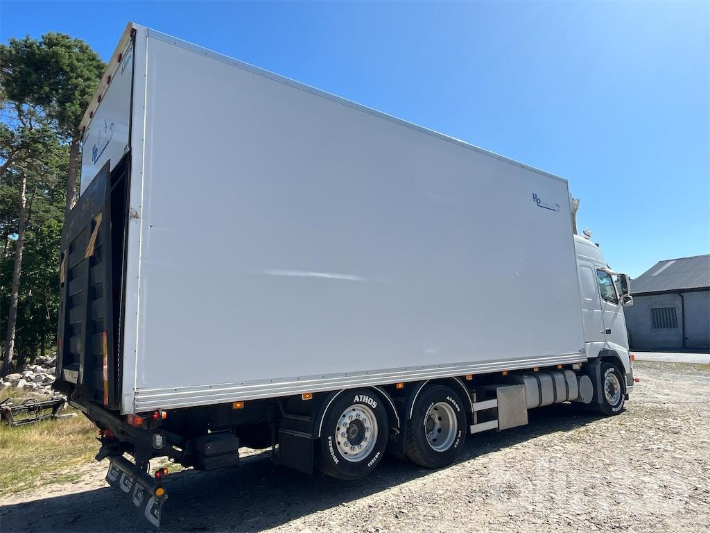 VOLVO FH12 6X2 - Camión frigorífico: foto 5 VOLVO FH12 6X2 - Camión frigorífico: foto 5