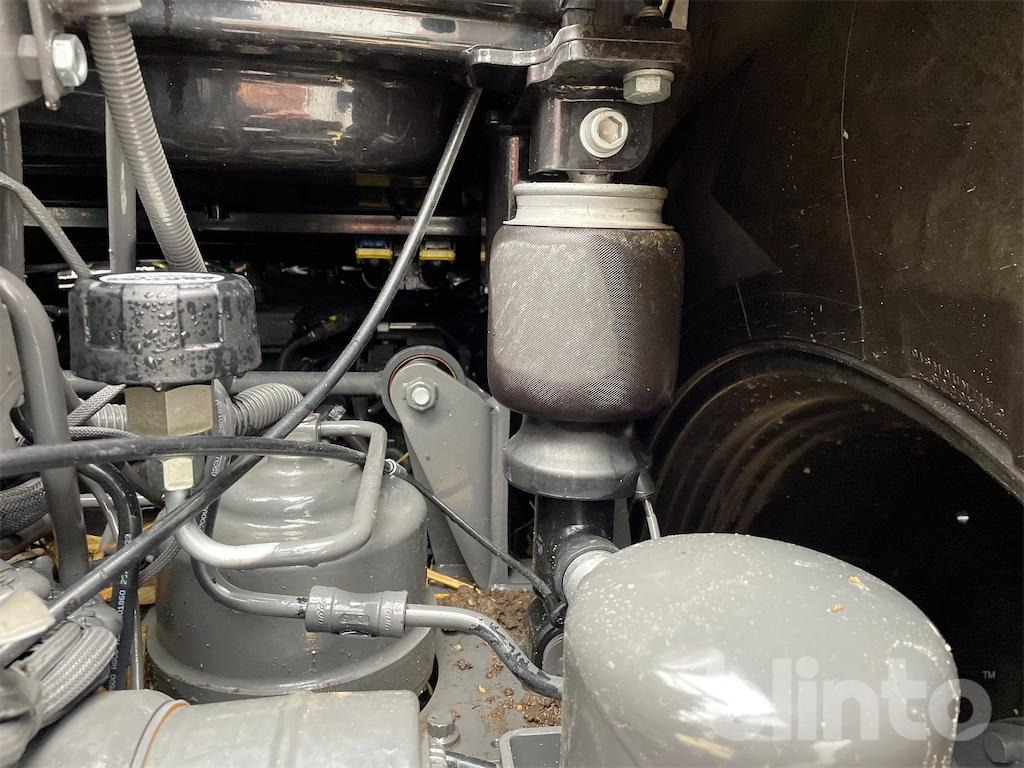 Tractor Valtra Q305 (2023): foto 26 Tractor Valtra Q305 (2023): foto 26