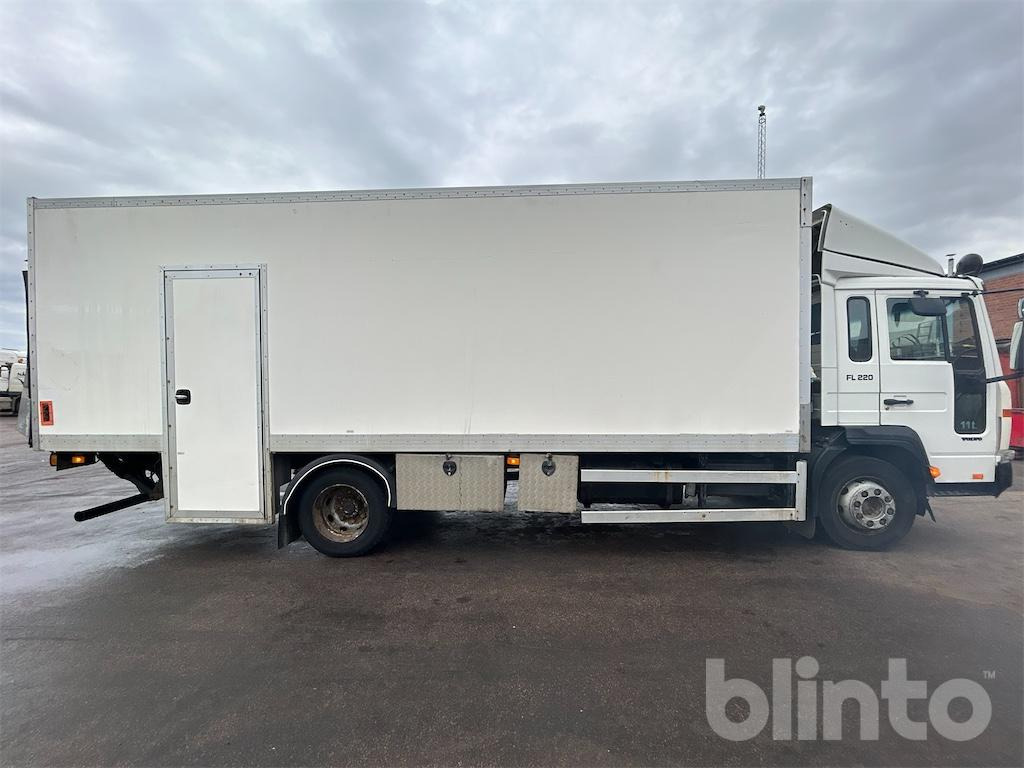 Volvo FL611 4x2 - Nybesiktigad - Camión caja cerrada: foto 5 Volvo FL611 4x2 - Nybesiktigad - Camión caja cerrada: foto 5