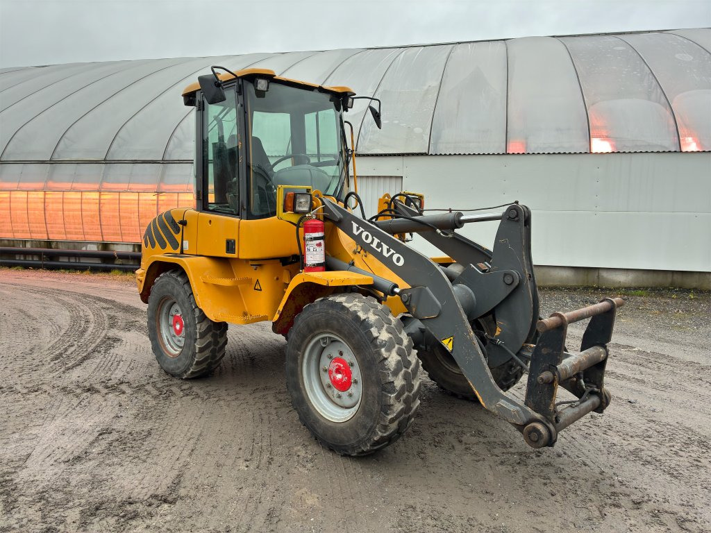 Volvo L-30B-ZX - Cargadora de ruedas: foto 3 Volvo L-30B-ZX - Cargadora de ruedas: foto 3