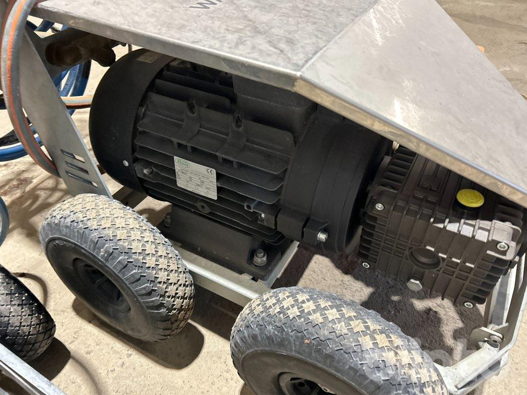 Maquinaria de limpieza Washpower Pro Cleanerx100 Batterimodell: foto 27 Maquinaria de limpieza Washpower Pro Cleanerx100 Batterimodell: foto 27