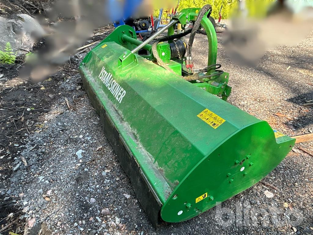 Ysta maskiner 250 L - Desbrozadora de martillos: foto 1 Ysta maskiner 250 L - Desbrozadora de martillos: foto 1