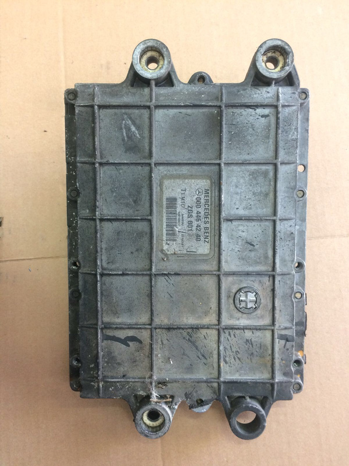 CENTRALINA MOTORE MERCEDES OM904LA.II/8 - VAR. 904.922 - Rif. A0404460540 - Unidad de control: foto 3 CENTRALINA MOTORE MERCEDES OM904LA.II/8 - VAR. 904.922 - Rif. A0404460540 - Unidad de control: foto 3