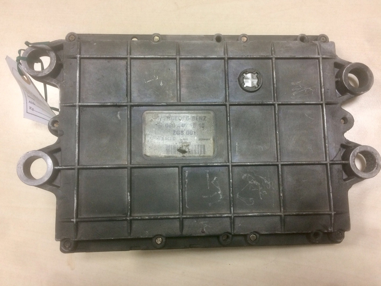 CENTRALINA MOTORE MERCEDES OM906HLA.II/2 - VAR. 906.930 - Rif. A9064464040 - Unidad de control: foto 3 CENTRALINA MOTORE MERCEDES OM906HLA.II/2 - VAR. 906.930 - Rif. A9064464040 - Unidad de control: foto 3