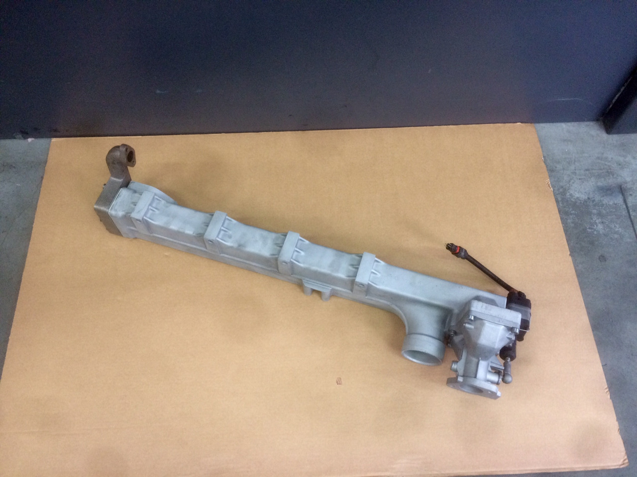 MODULO EGR (modulo ricircolo gas di scarico) - Motori MAN D2866 / D2876 - Euro 3 - RIF. MAN 51081007026 - 51081007027 - 51081007028 - 51081007089 - Enfriador EGR: foto 3 MODULO EGR (modulo ricircolo gas di scarico) - Motori MAN D2866 / D2876 - Euro 3 - RIF. MAN 51081007026 - 51081007027 - 51081007028 - 51081007089 - Enfriador EGR: foto 3