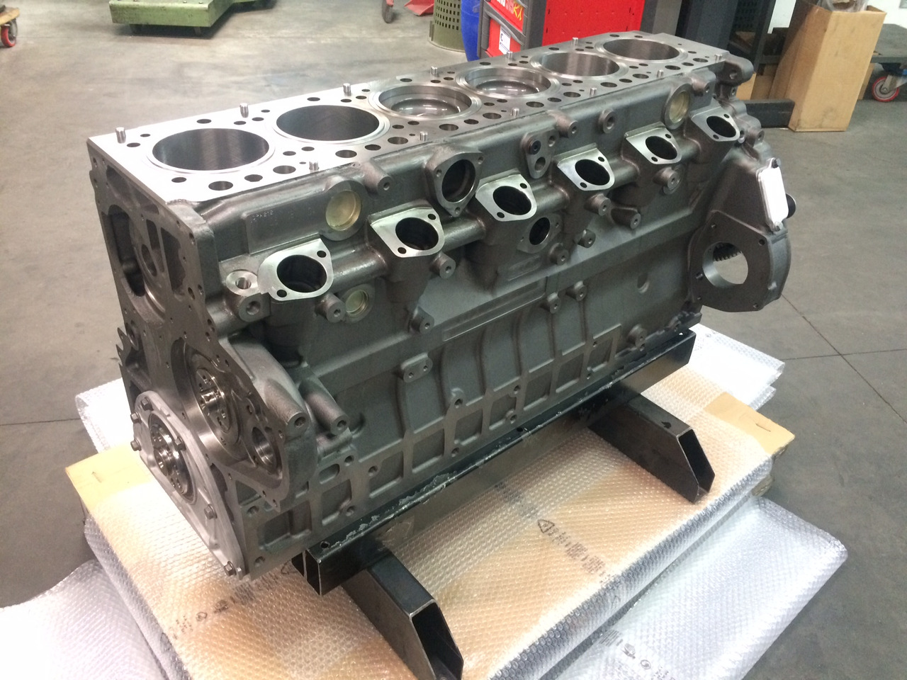 MOTORE MERCEDES OM457 / OM457LA / OM457HLA - Motor: foto 2 MOTORE MERCEDES OM457 / OM457LA / OM457HLA - Motor: foto 2