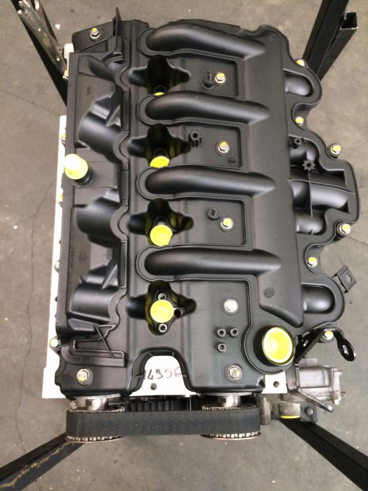 MOTORE SEMICOMPLETO RENAULT G9U-A6 PER VEICOLO RENAULT MASTER - Motor: foto 5 MOTORE SEMICOMPLETO RENAULT G9U-A6 PER VEICOLO RENAULT MASTER - Motor: foto 5