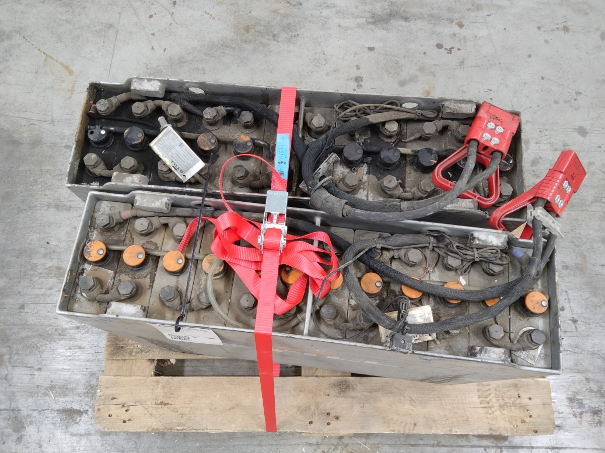 Weitere 2XBATTERIEN - Maquinaria de construcción: foto 3 Weitere 2XBATTERIEN - Maquinaria de construcción: foto 3