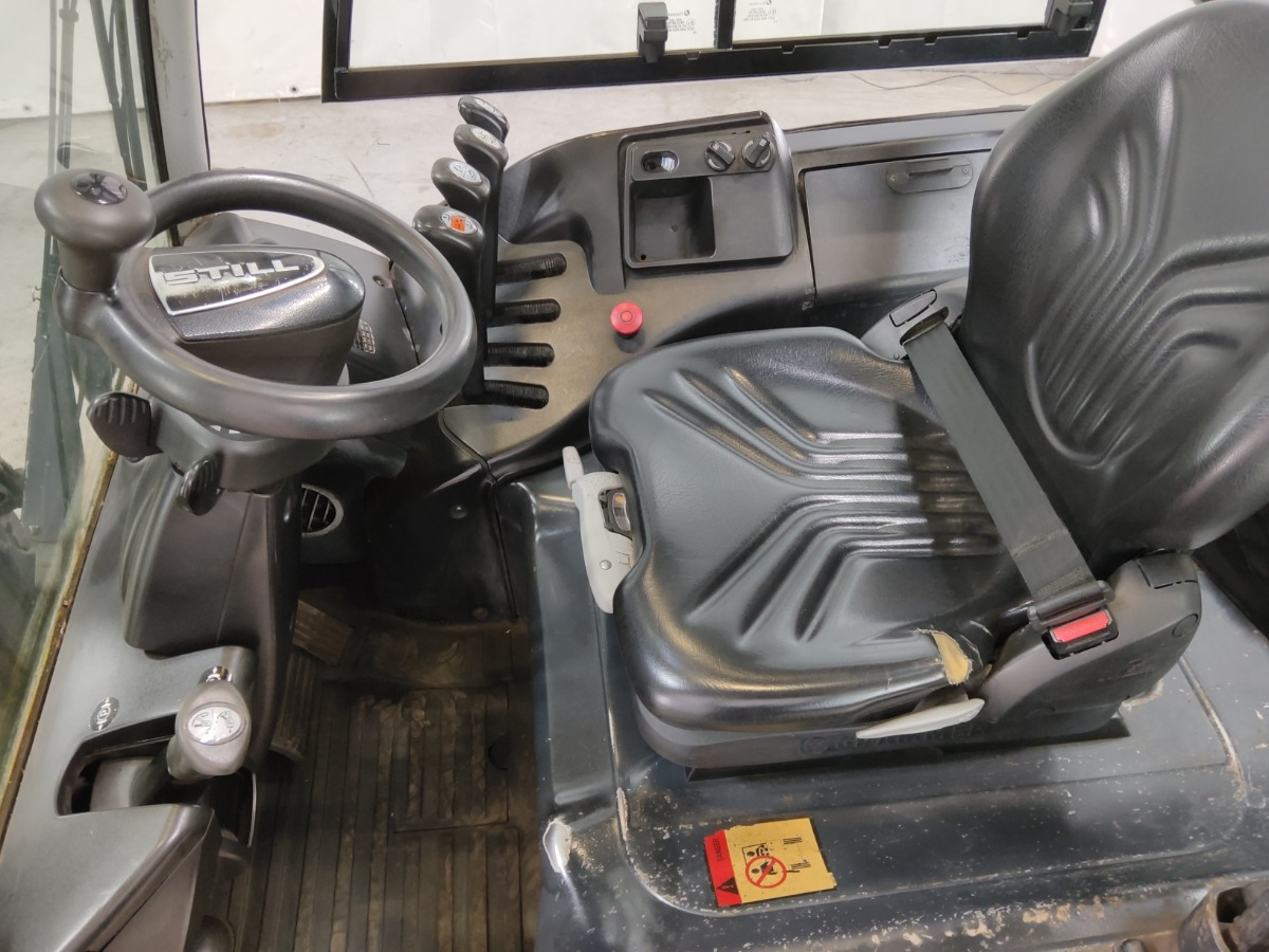 STILL RX60-30 - Carretilla elevadora eléctrica: foto 3 STILL RX60-30 - Carretilla elevadora eléctrica: foto 3