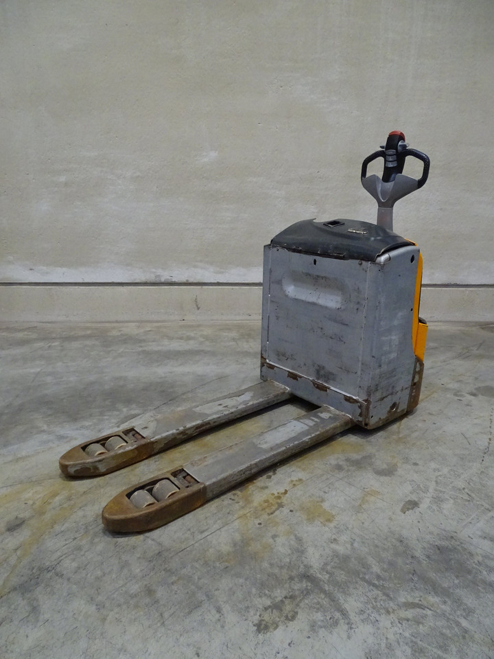 Still EXU18 - Transpaleta: foto 1 Still EXU18 - Transpaleta: foto 1