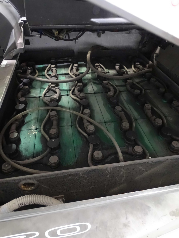 UniCarriers AG2N1L20Q - Carretilla elevadora eléctrica: foto 4 UniCarriers AG2N1L20Q - Carretilla elevadora eléctrica: foto 4