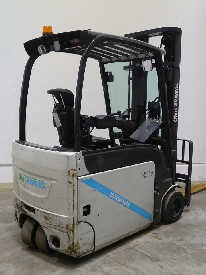 UniCarriers AG2N1L20Q - Carretilla elevadora eléctrica: foto 2 UniCarriers AG2N1L20Q - Carretilla elevadora eléctrica: foto 2