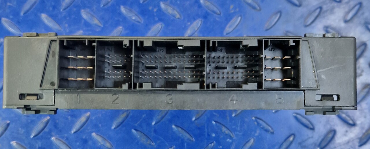 MERCEDES-BENZ Control Device CPC3 A0044465802 Actros Mp4 - Piezas de recambio para Otros maquinaria: foto 2 MERCEDES-BENZ Control Device CPC3 A0044465802 Actros Mp4 - Piezas de recambio para Otros maquinaria: foto 2