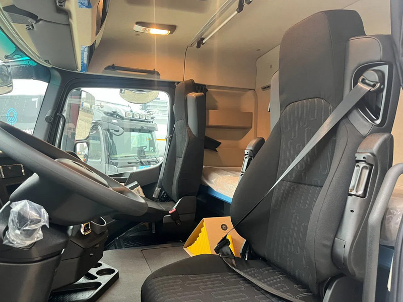 Leasing de Mercedes-Benz Actros 2045 S 4x2 Tractor Head Mercedes-Benz Actros 2045 S 4x2 Tractor Head: foto 12