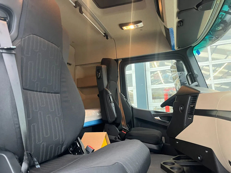 Leasing de Mercedes-Benz Actros 2045 S 4x2 Tractor Head Mercedes-Benz Actros 2045 S 4x2 Tractor Head: foto 17