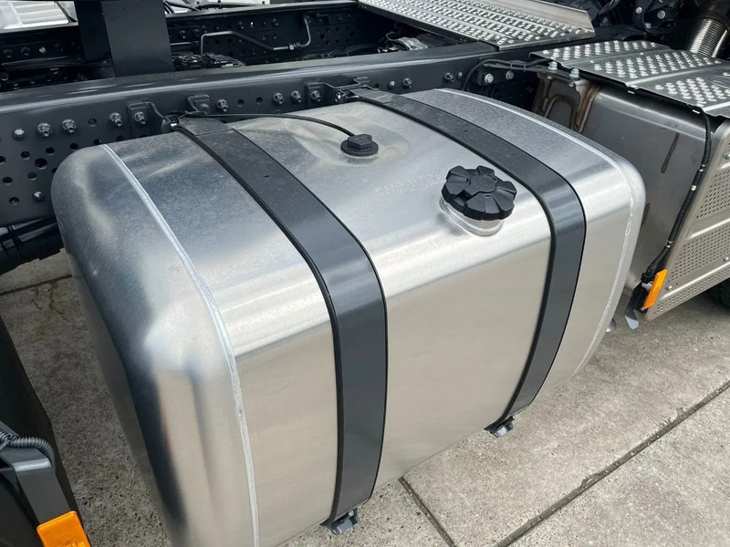 Cabeza tractora nuevo Mercedes-Benz Actros 3348 S 6x4 Tractor Head: foto 13