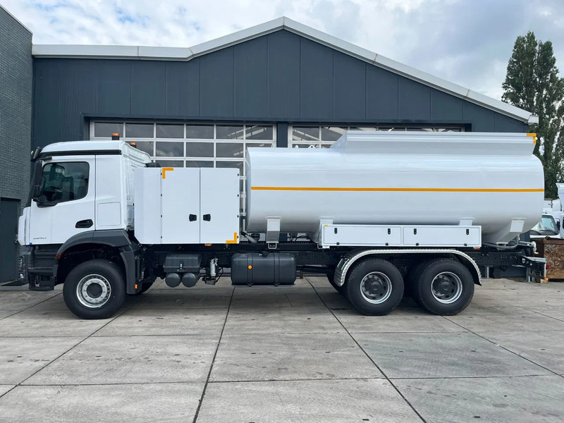 Mercedes-Benz Arocs 4040 6x6 Water Tank Truck - Camión cisterna: foto 2 Mercedes-Benz Arocs 4040 6x6 Water Tank Truck - Camión cisterna: foto 2
