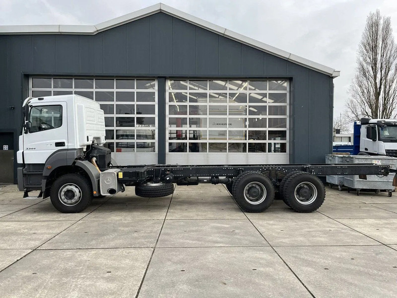 Mercedes-Benz Axor 3344 6x4 Chassis Cabin - Camión chasis: foto 2 Mercedes-Benz Axor 3344 6x4 Chassis Cabin - Camión chasis: foto 2