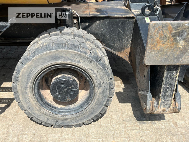 Manipulador de materiales Cat MH3024-06C: foto 9