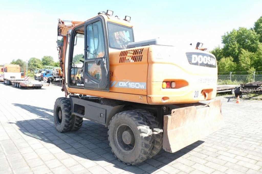 Doosan Mobilbagger DX 160 Mobilbagger - Excavadora de ruedas: foto 4 Doosan Mobilbagger DX 160 Mobilbagger - Excavadora de ruedas: foto 4