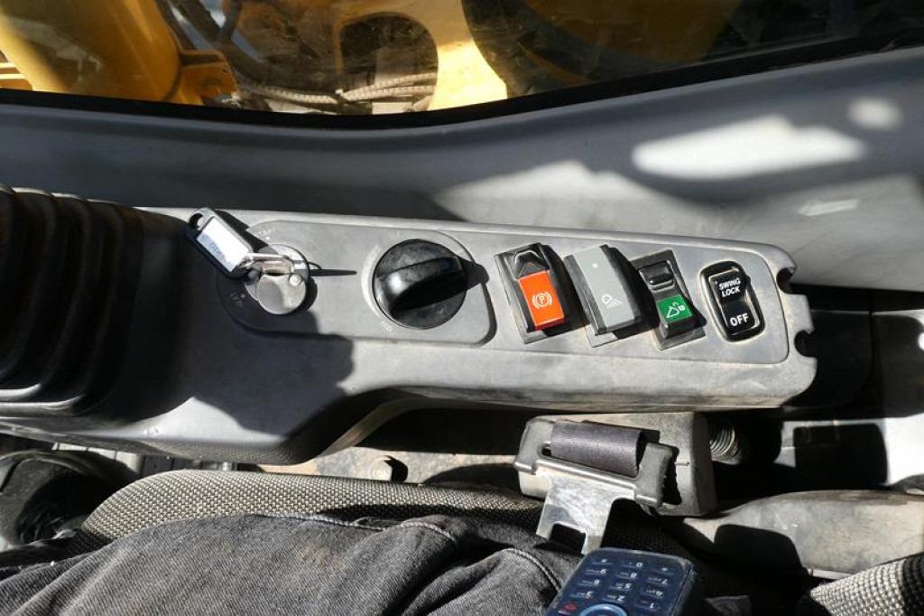 KOMATSU HANOMAG Mobilbagger PW140-7 Mobilbagger - Excavadora de ruedas: foto 3 KOMATSU HANOMAG Mobilbagger PW140-7 Mobilbagger - Excavadora de ruedas: foto 3