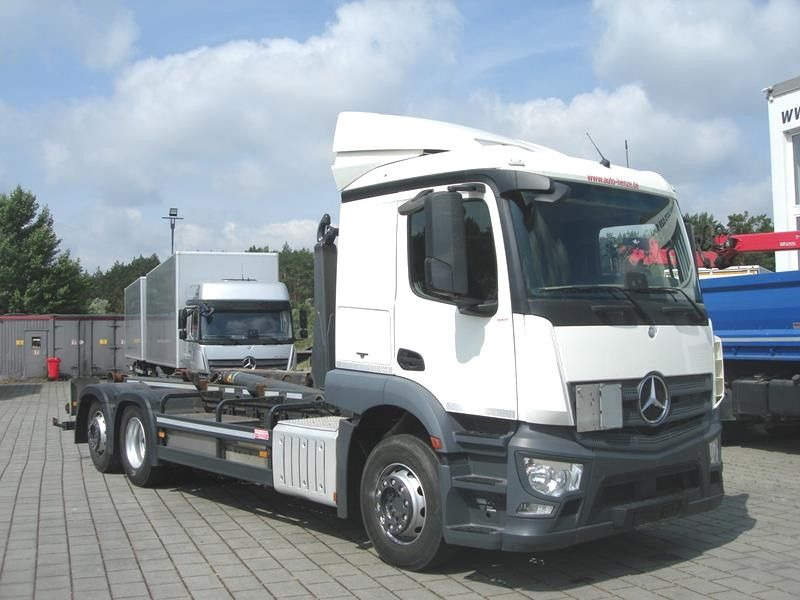 Mercedes-Benz Actros neu 2543 L 6x2 Abrollkipper Meiller Funk - Camión multibasculante: foto 2 Mercedes-Benz Actros neu 2543 L 6x2 Abrollkipper Meiller Funk - Camión multibasculante: foto 2