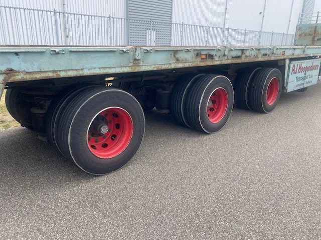 Floor open oplegger 3 asser uitschuifbaar, 2 x stuur, 1 x liftas - Semirremolque plataforma/ Caja abierta: foto 4 Floor open oplegger 3 asser uitschuifbaar, 2 x stuur, 1 x liftas - Semirremolque plataforma/ Caja abierta: foto 4